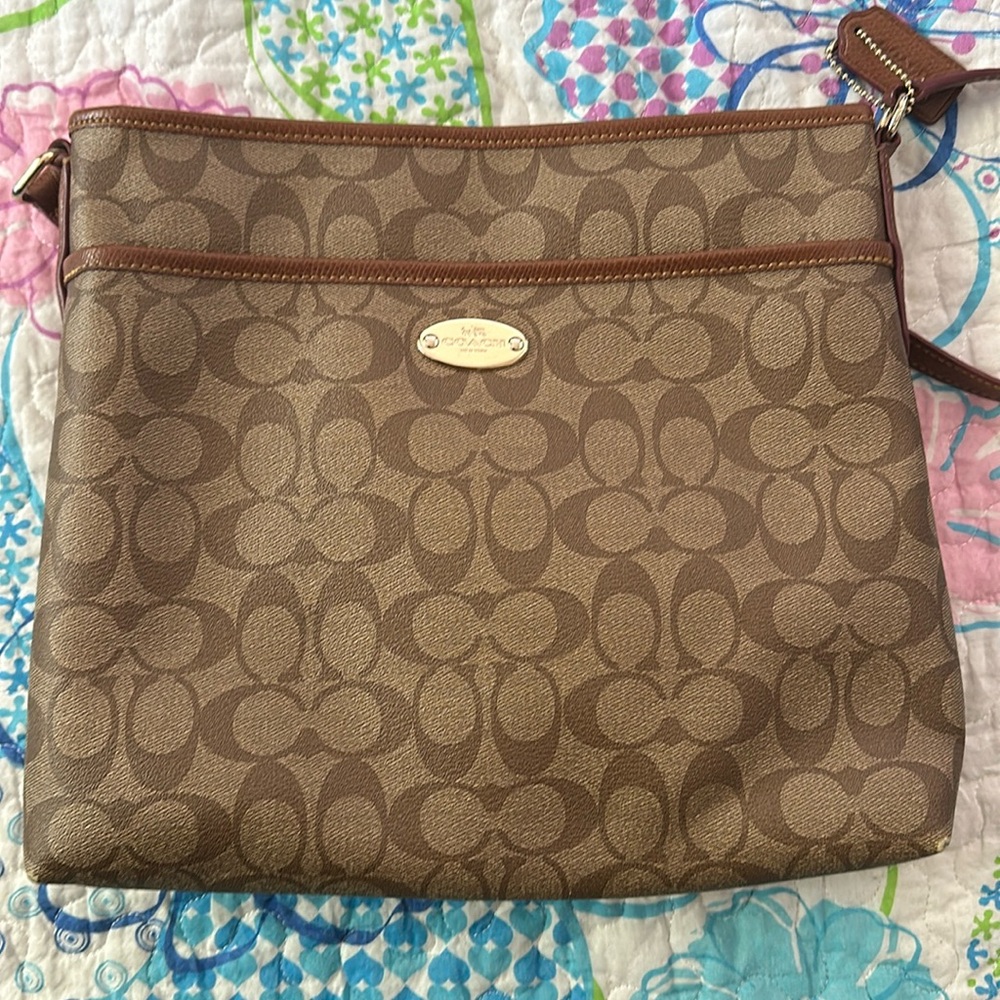 Coach signature file crossbody bag F34938